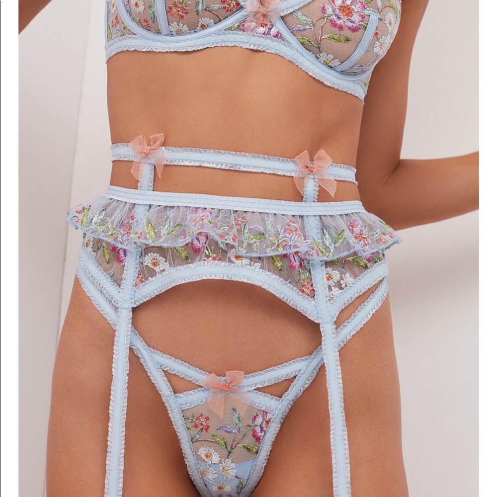Last one📌For love & lemons Garden embroidery garter